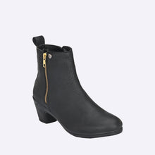 Load image into Gallery viewer, Women Red Flat Boots